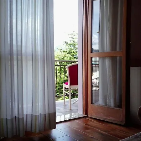 Hotel Pizzeria Mezzolago