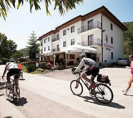Pizzeria Mezzolago 3*