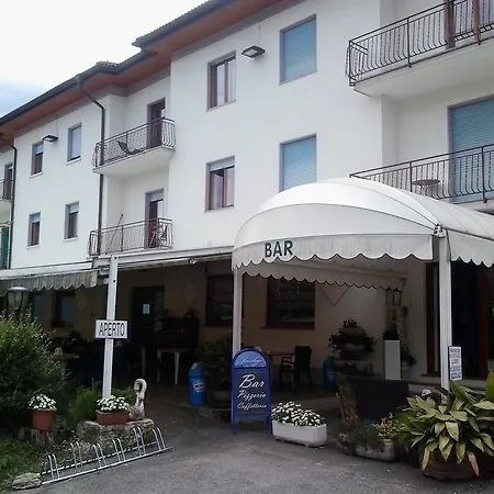 Pizzeria Mezzolago Hotel